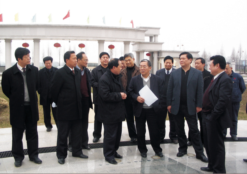2006年2月12日，湖北省常務(wù)副省長周堅衛(wèi)到公司調(diào)研